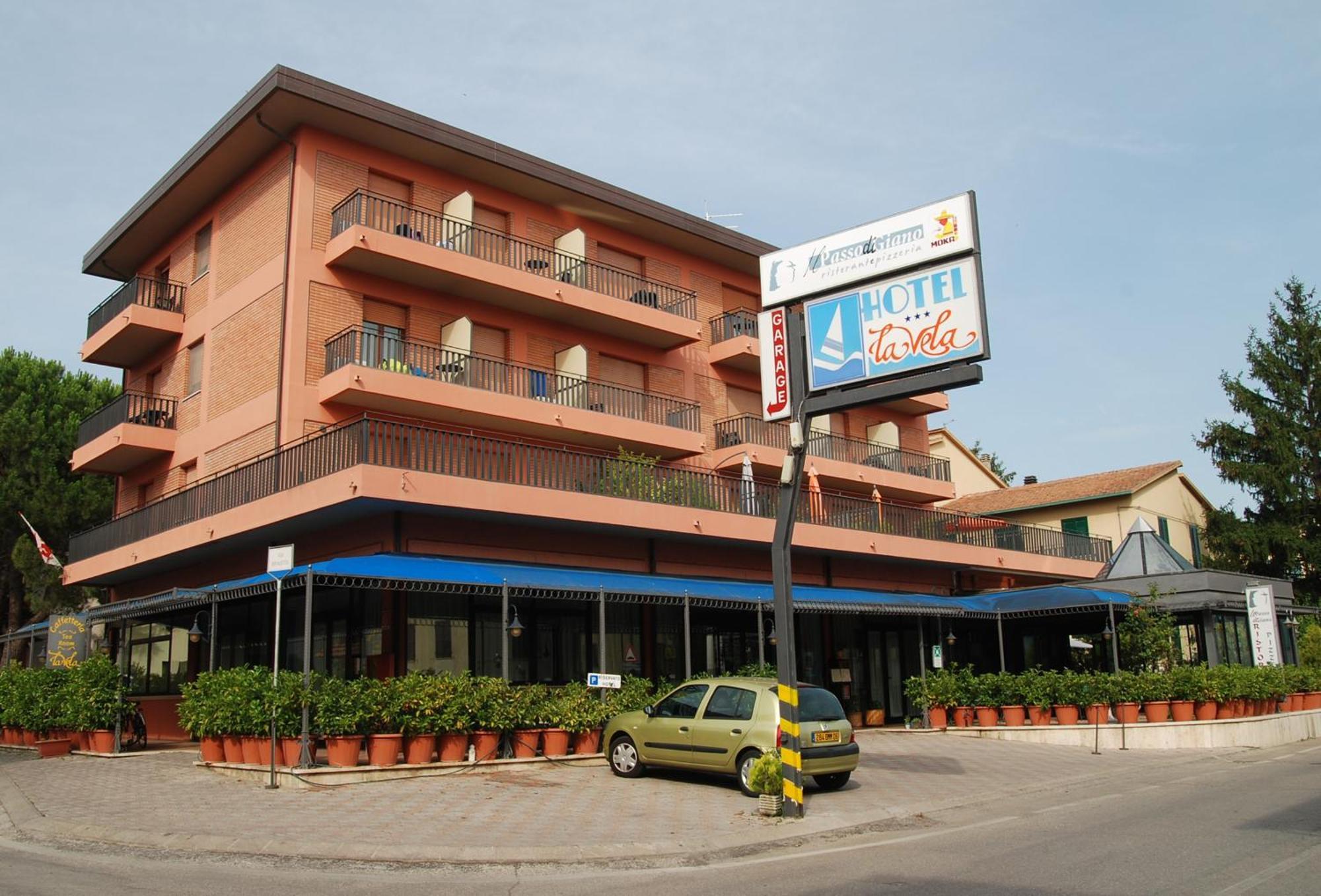 Hotel La Vela Passignano sul Trasimeno Dış mekan fotoğraf